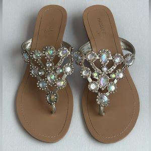 Madeline Stuart Gorgeous Bling Jewel Sandals Flip Flops Size 8